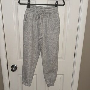 Fabletics Heather Gray Women's Joggers